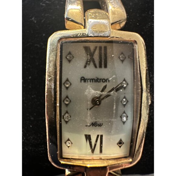 Armitron Now Womens Gold-Tone Bracelet Watch With Roman Numerals Mother of Pearl - Picture 4 of 9
